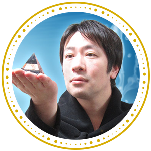 uranaishi_img 電話占いインスピ 功徳先生